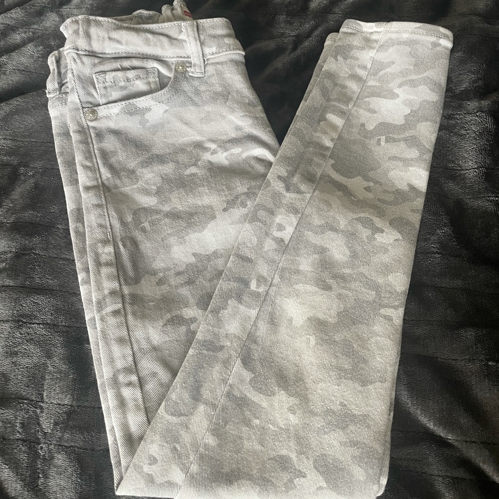 Levi’s Girl’s Gray Camo Super Skinny Jeans Sz 10R